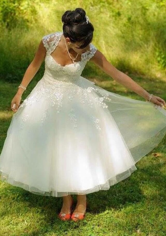 Rustic A line 50s Lace Tulle Tea Length Rockabilly Outdoor Wedding Dre