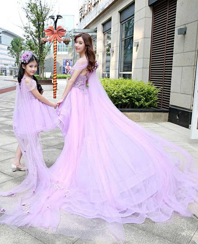 Matching evening dresses outlet for mother and daughter